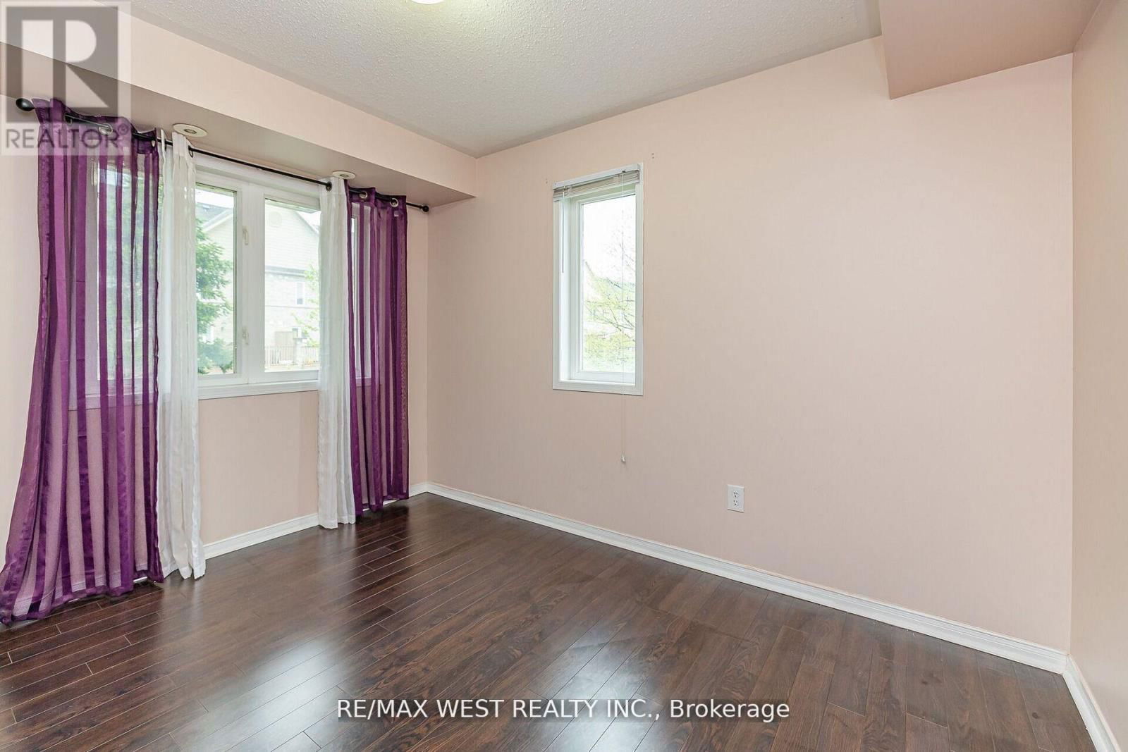 218 - 4975 SOUTHAMPTON DRIVE Image 25