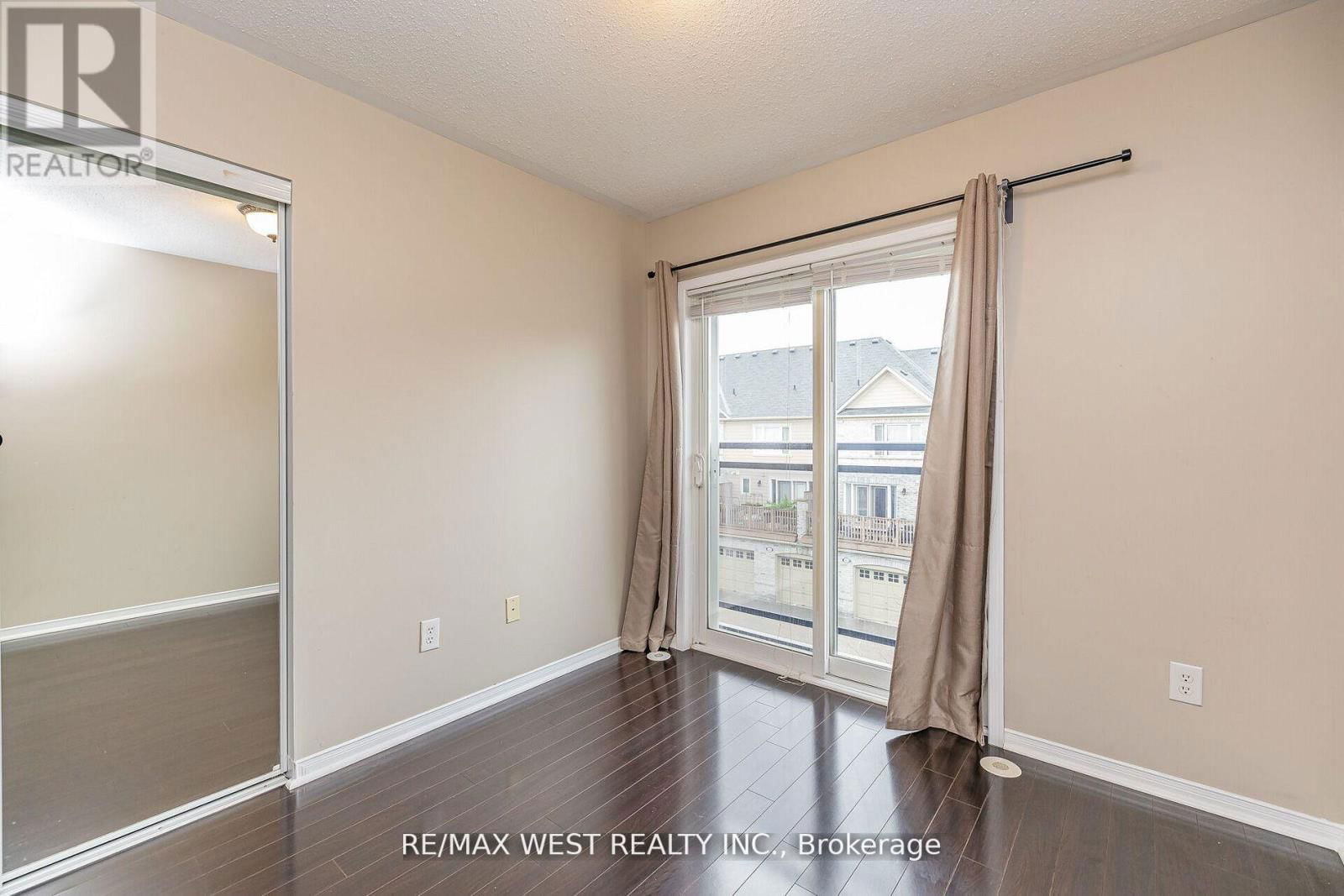 218 - 4975 SOUTHAMPTON DRIVE Image 30