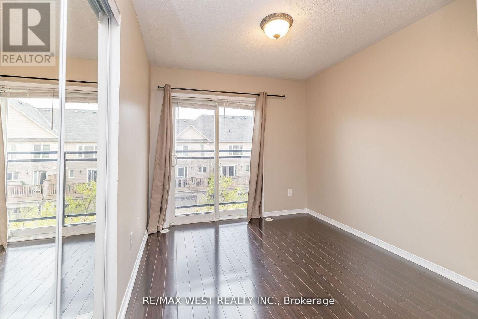218 - 4975 SOUTHAMPTON DRIVE Image 31