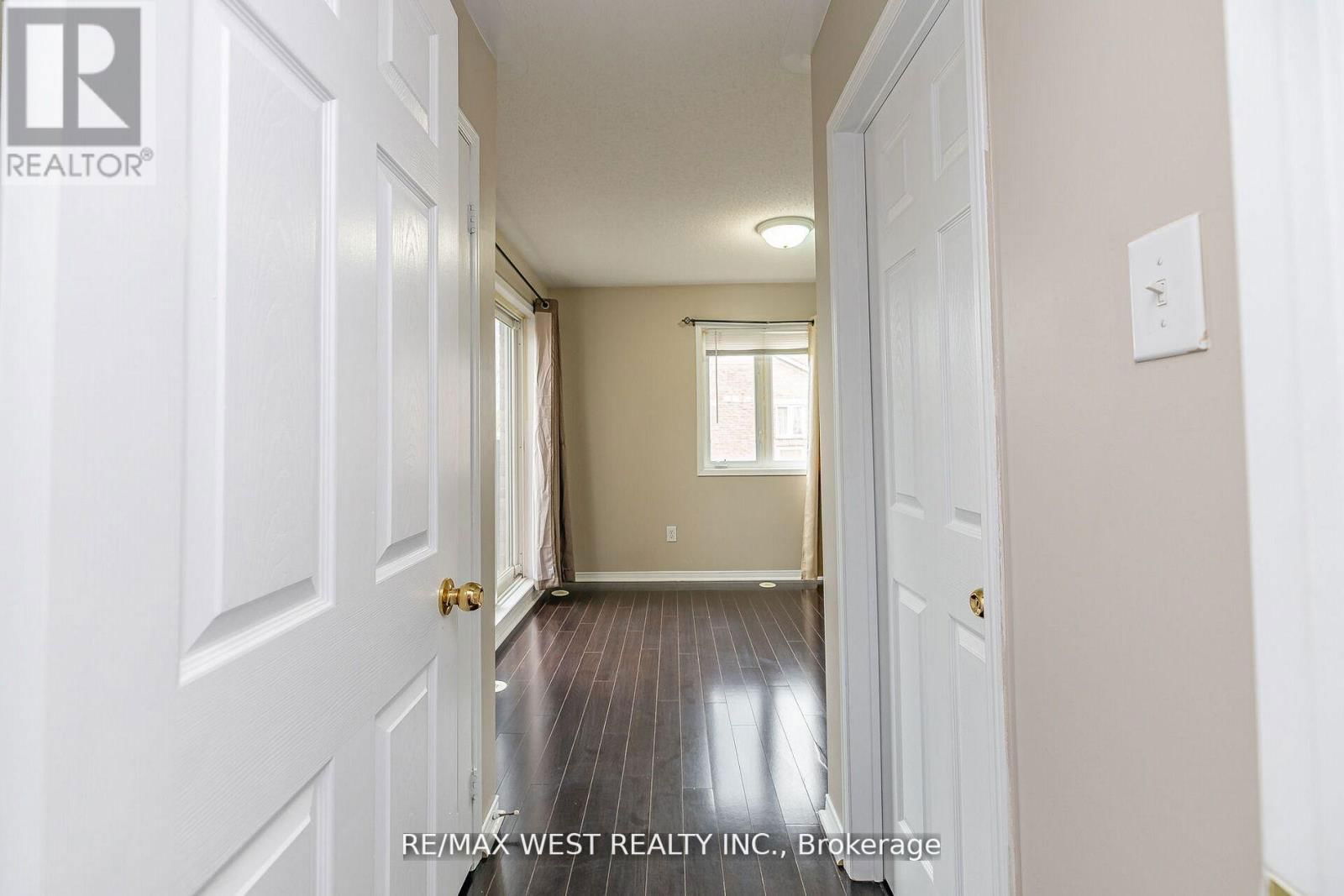 218 - 4975 SOUTHAMPTON DRIVE Image 32