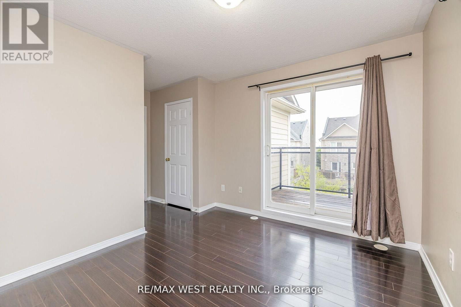 218 - 4975 SOUTHAMPTON DRIVE Image 34