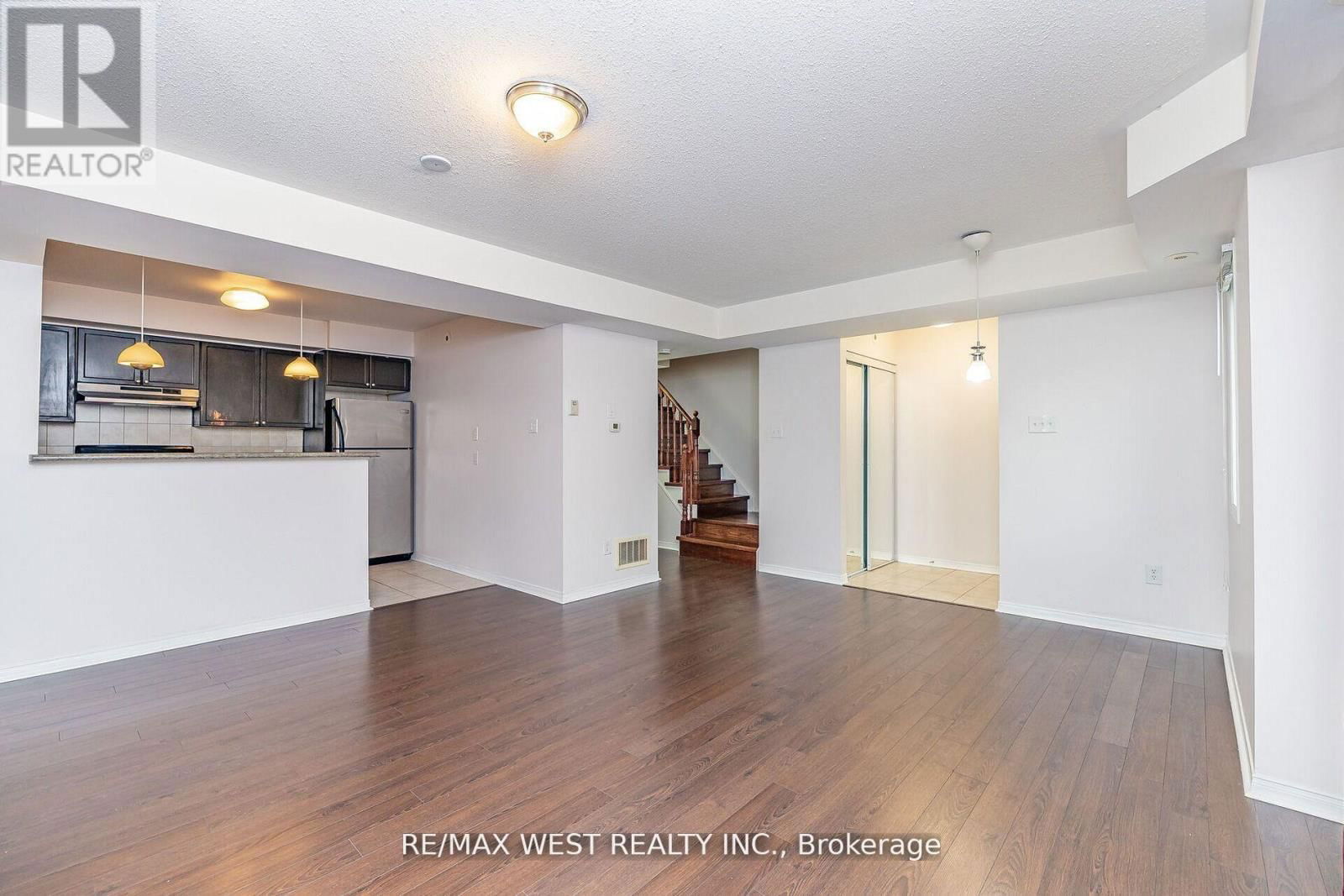 218 - 4975 SOUTHAMPTON DRIVE Image 7