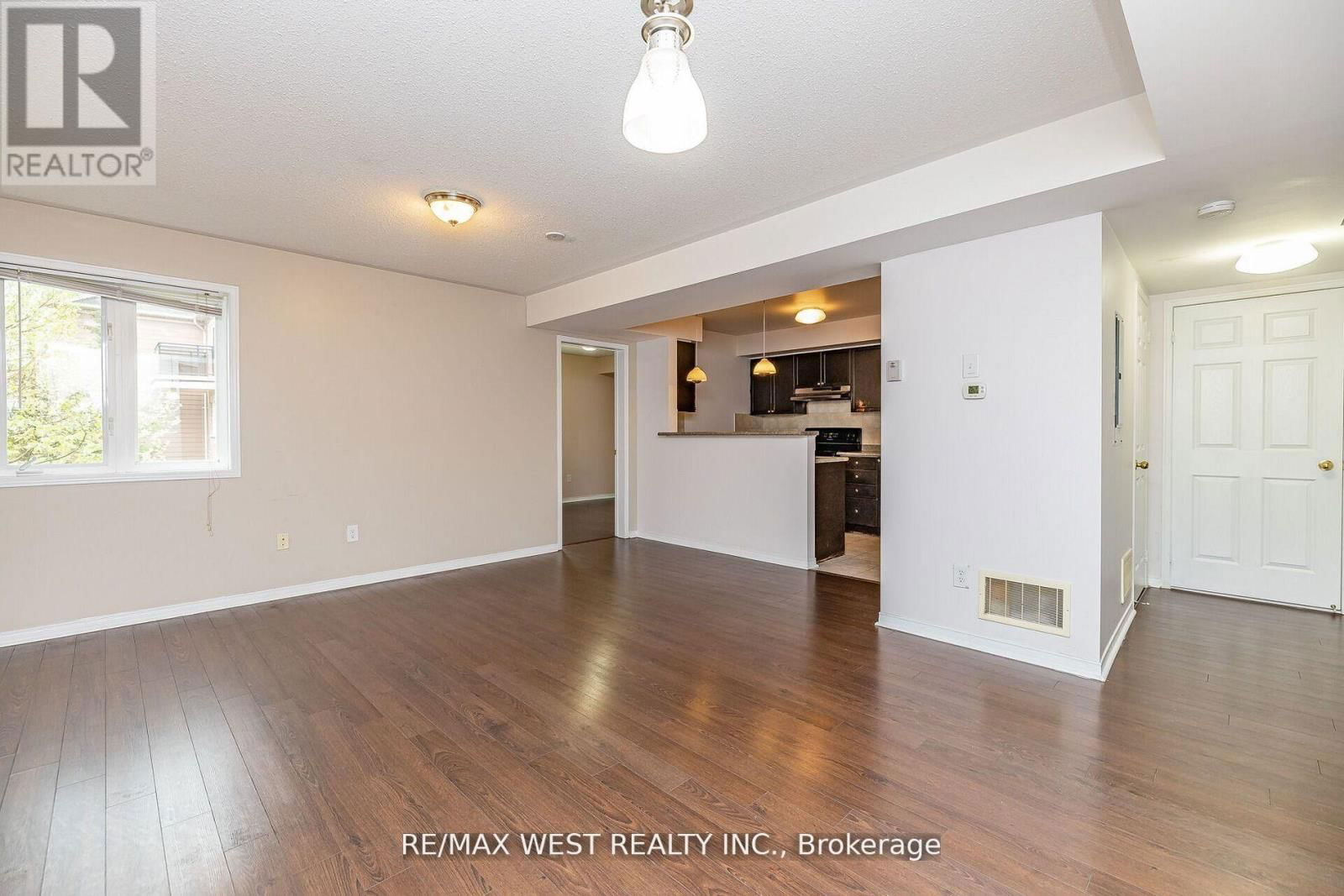 218 - 4975 SOUTHAMPTON DRIVE Image 9