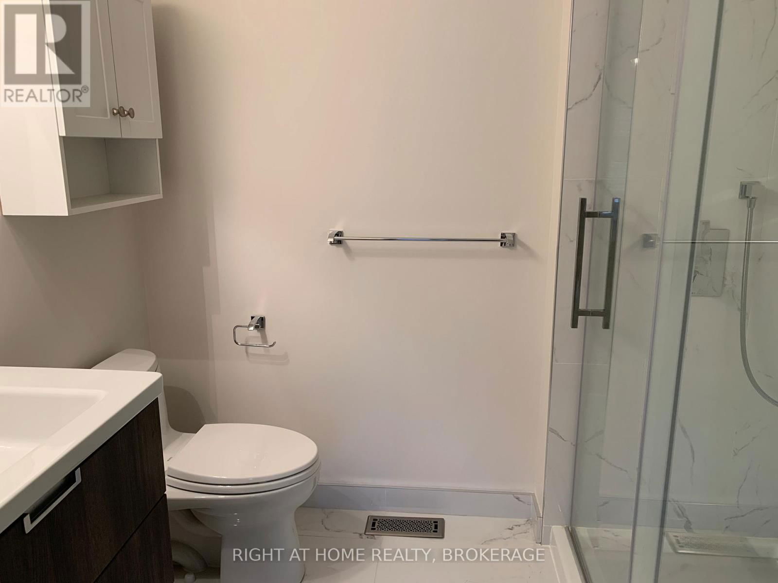 1149 TREETOP TERRACE Image 12