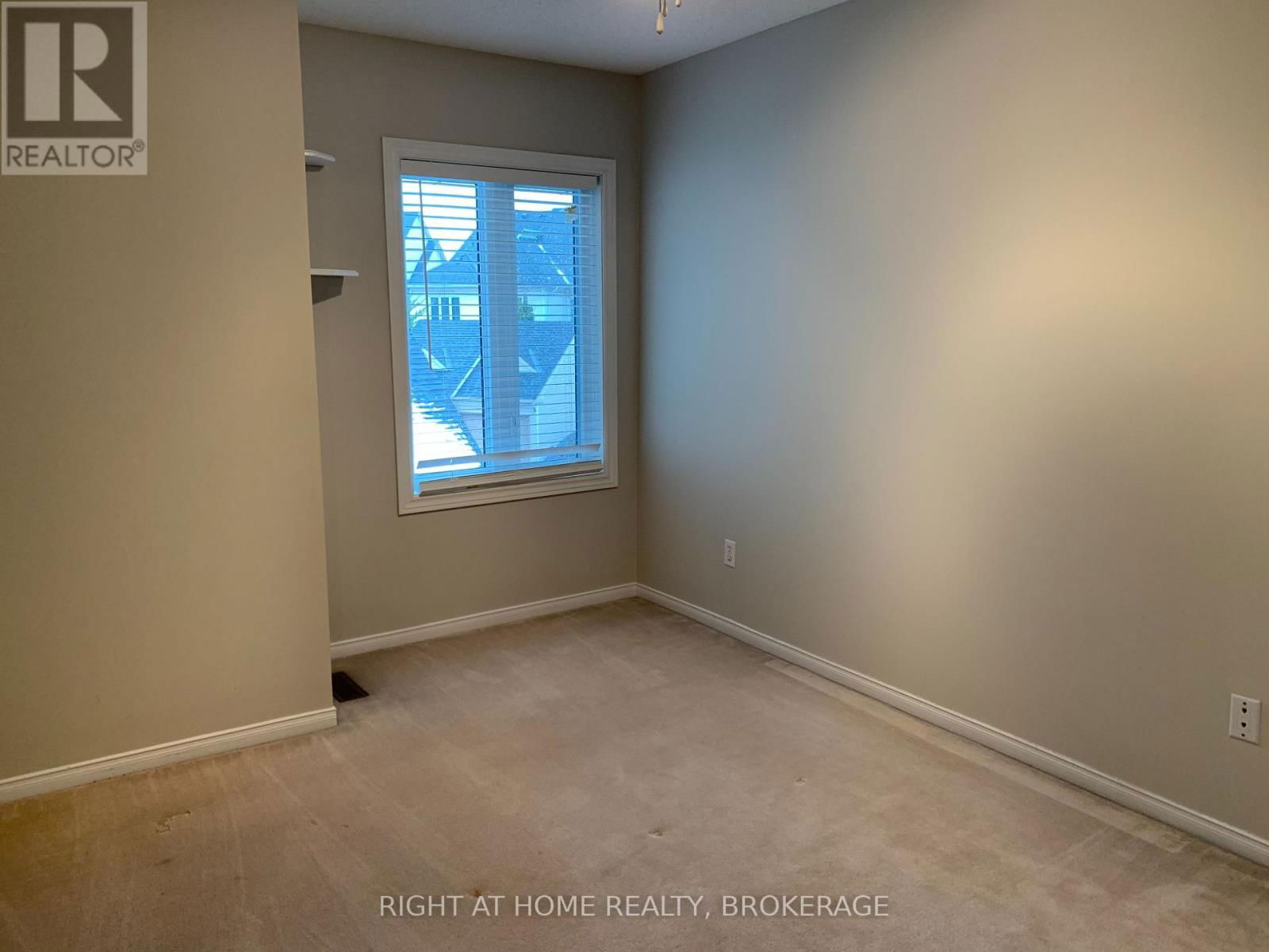 1149 TREETOP TERRACE Image 17