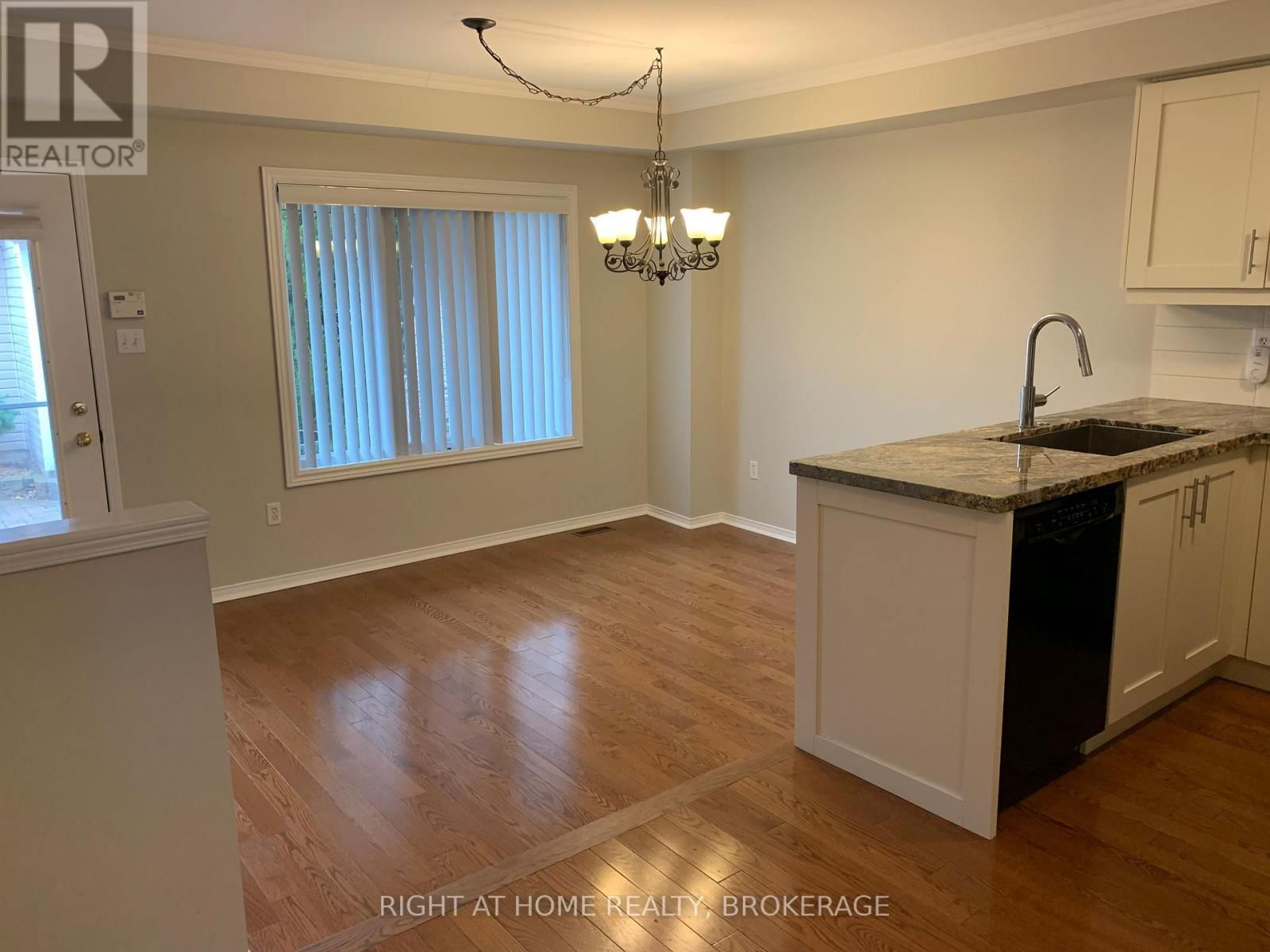 1149 TREETOP TERRACE Image 8