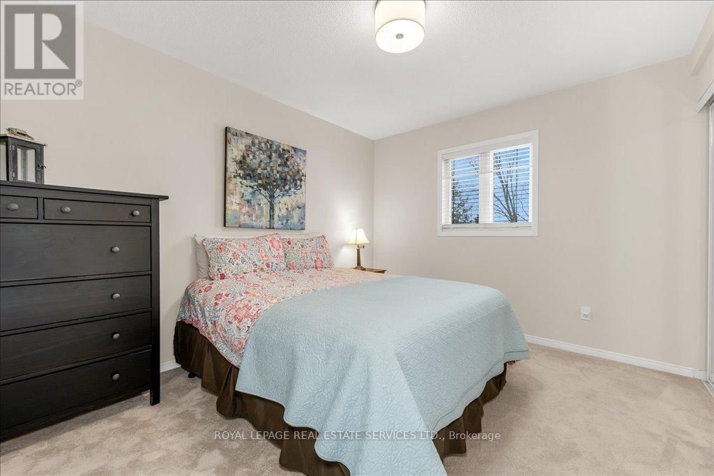 2483 SUNNYHURST CLOSE Image 19