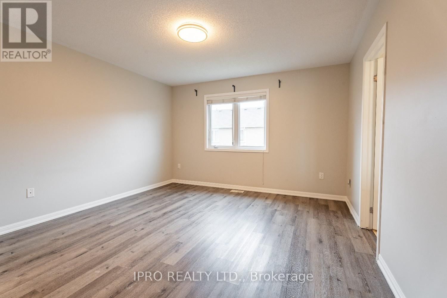 1136 SOLOMON COURT Image 15
