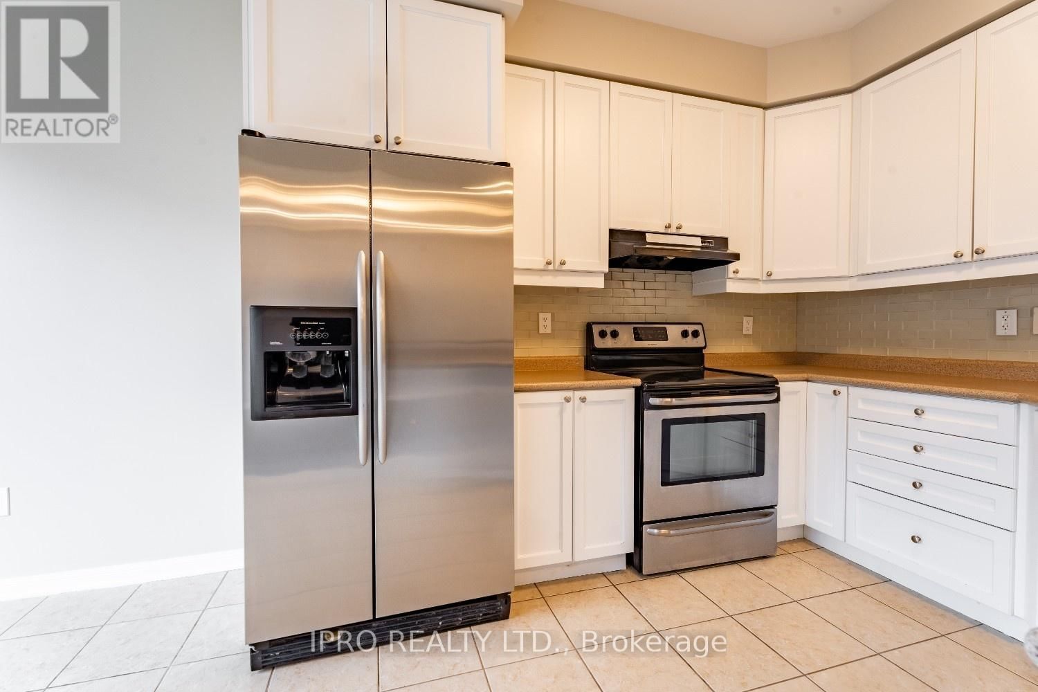 1136 SOLOMON COURT Image 28