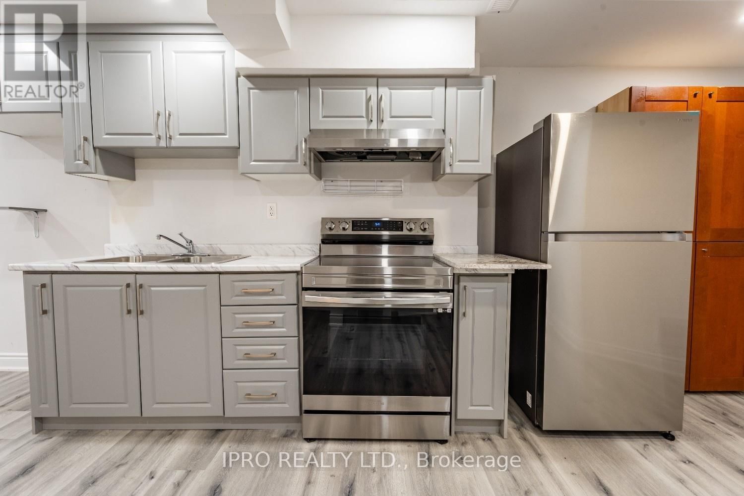 1136 SOLOMON COURT Image 30