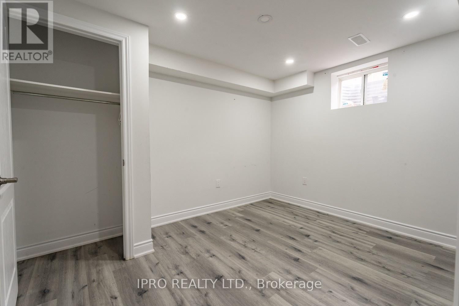1136 SOLOMON COURT Image 34