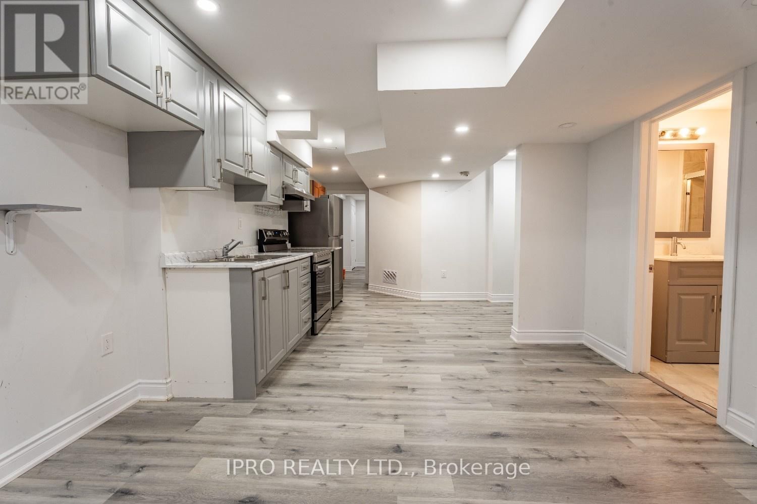 1136 SOLOMON COURT Image 36