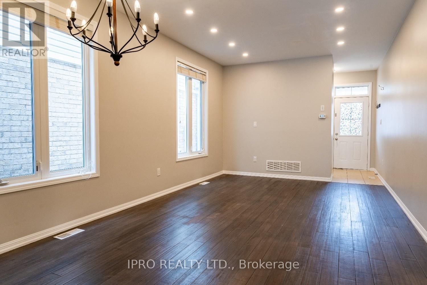 1136 SOLOMON COURT Image 4