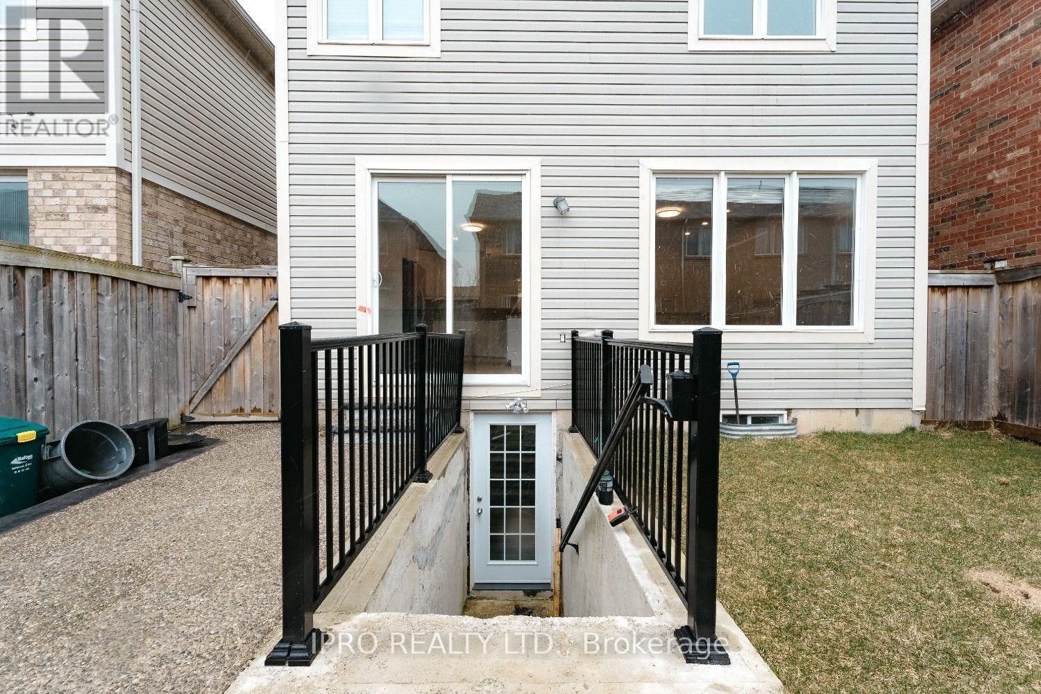 1136 SOLOMON COURT Image 40