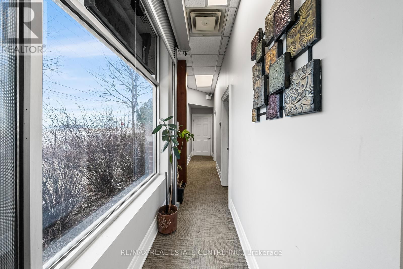 6 - 341 PARKHURST SQUARE Image 10