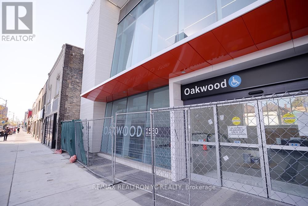 1586 EGLINTON AVENUE WEST Image 1