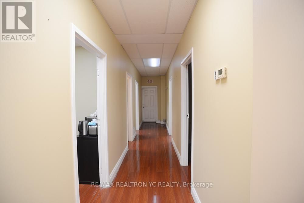 1586 EGLINTON AVENUE WEST Image 10
