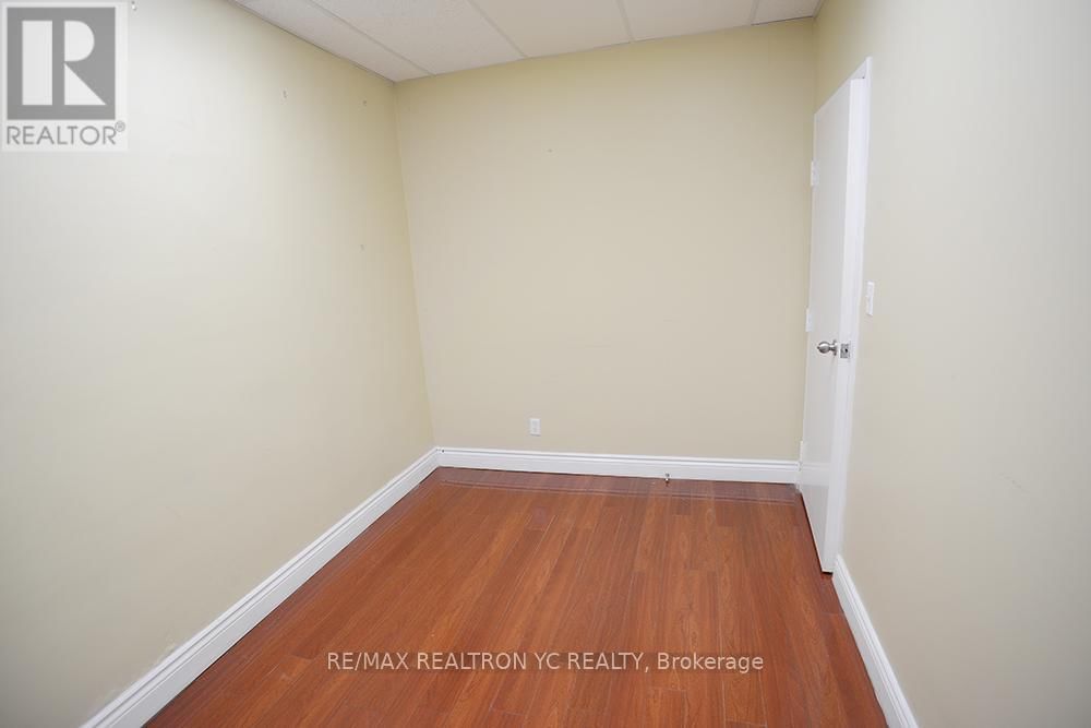 1586 EGLINTON AVENUE WEST Image 12