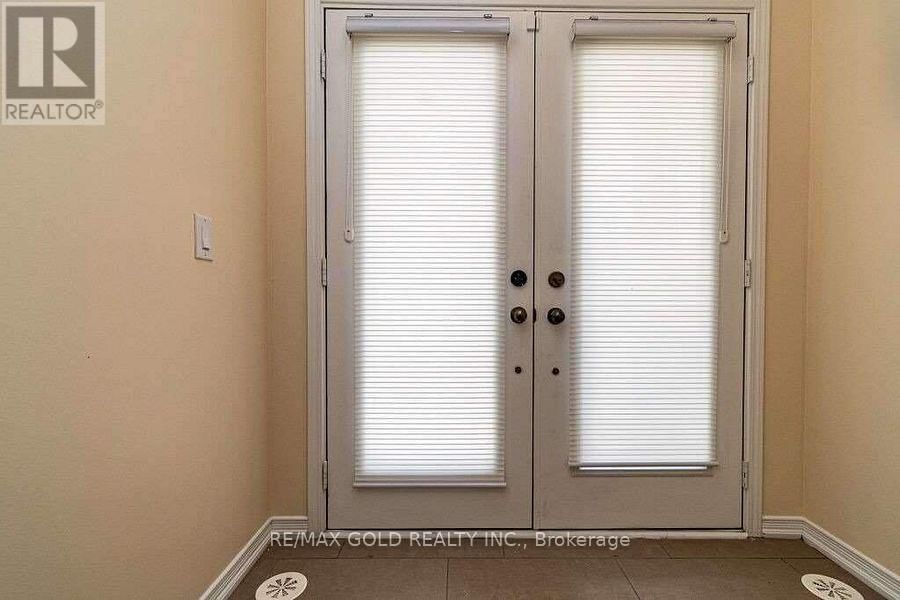 436 LADYCROFT TERRACE Image 4