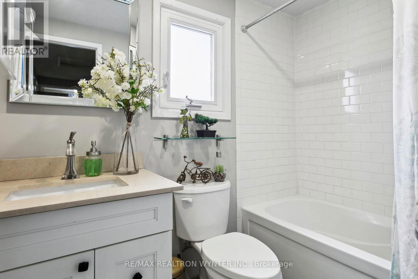 20 PETERSON COURT Image 31