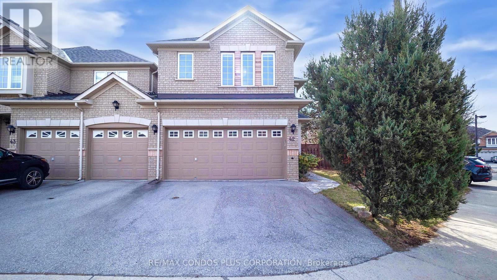 42 - 1290 HERITAGE WAY Image 1