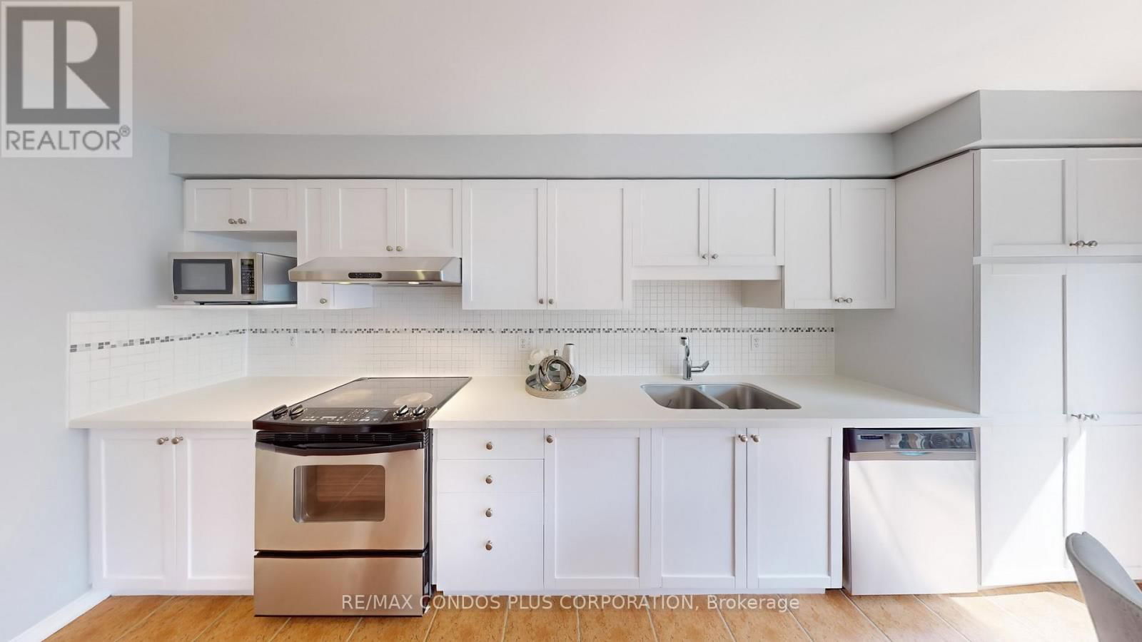 42 - 1290 HERITAGE WAY Image 11