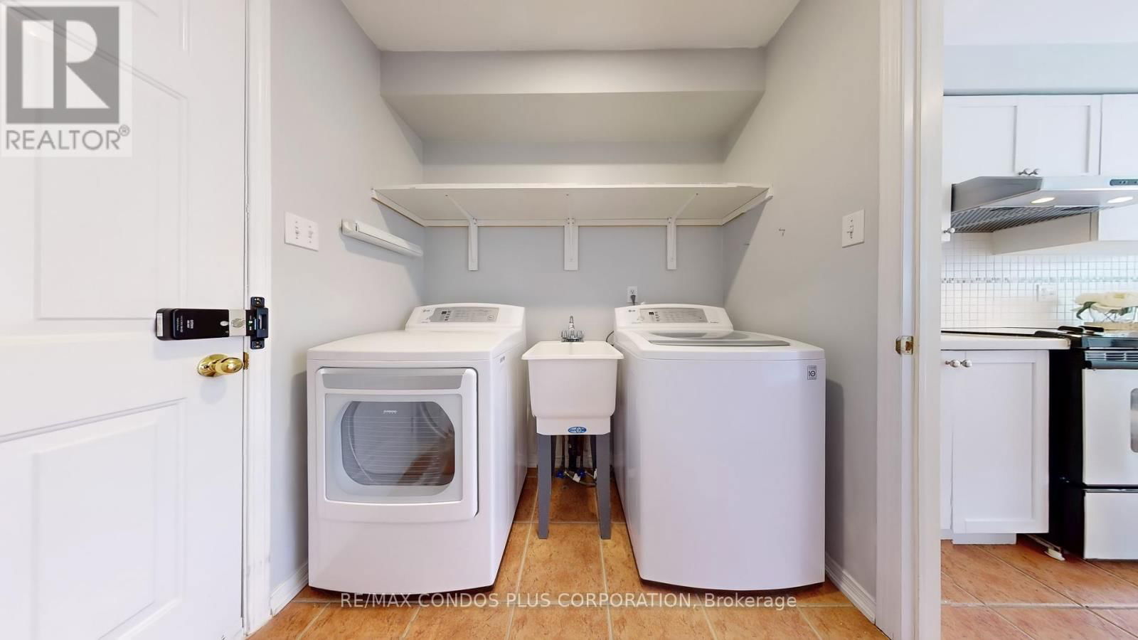 42 - 1290 HERITAGE WAY Image 14