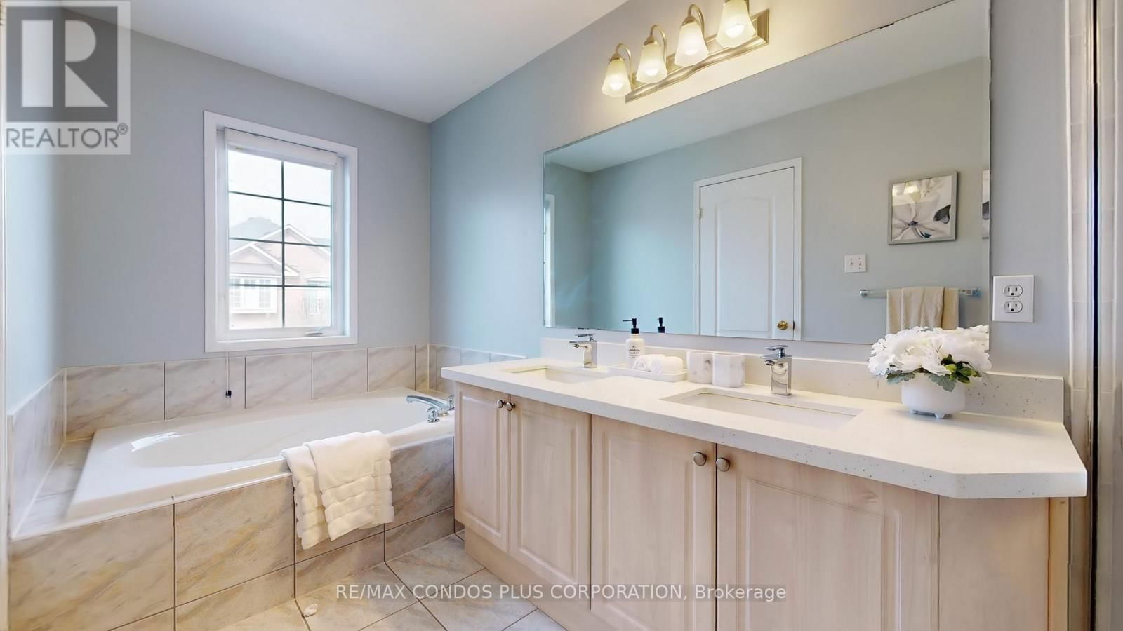 42 - 1290 HERITAGE WAY Image 21