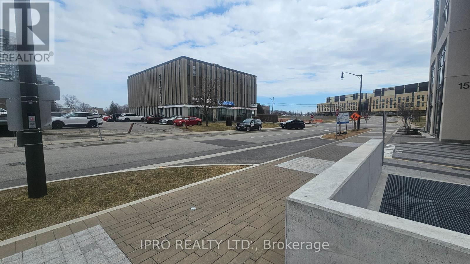 2302 - 15 LYNCH STREET Image 2