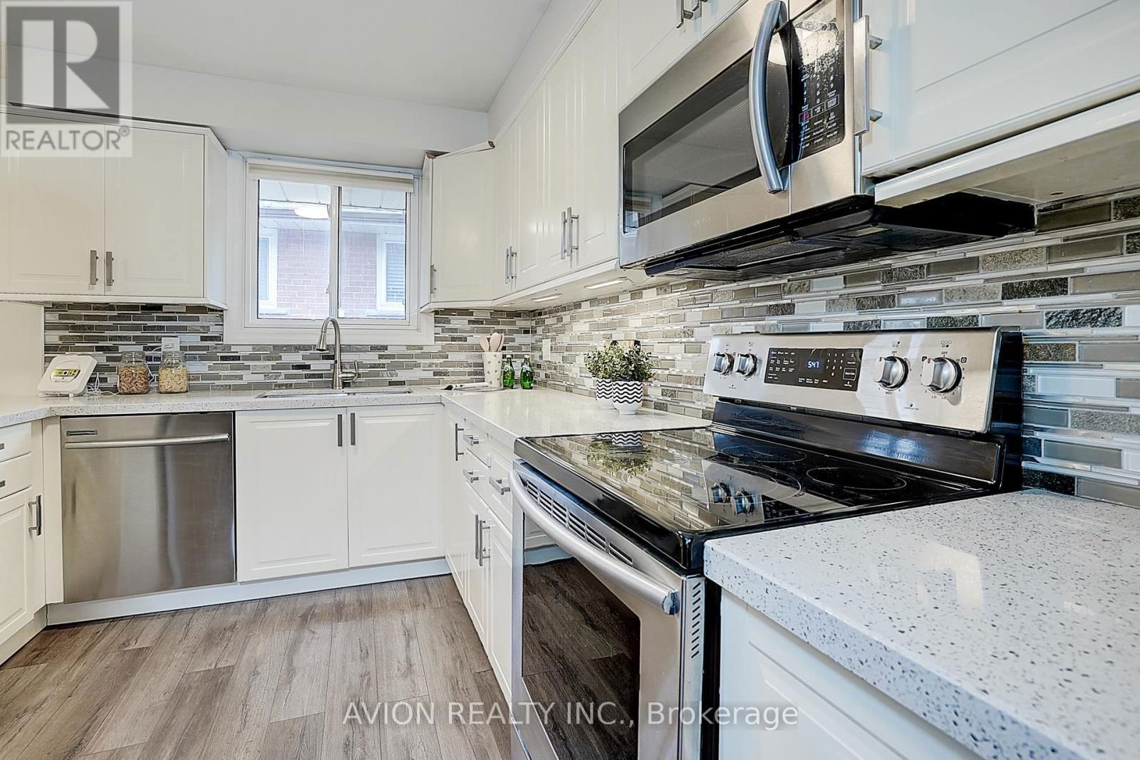 3171 GOLDEN ORCHARD DRIVE Image 17