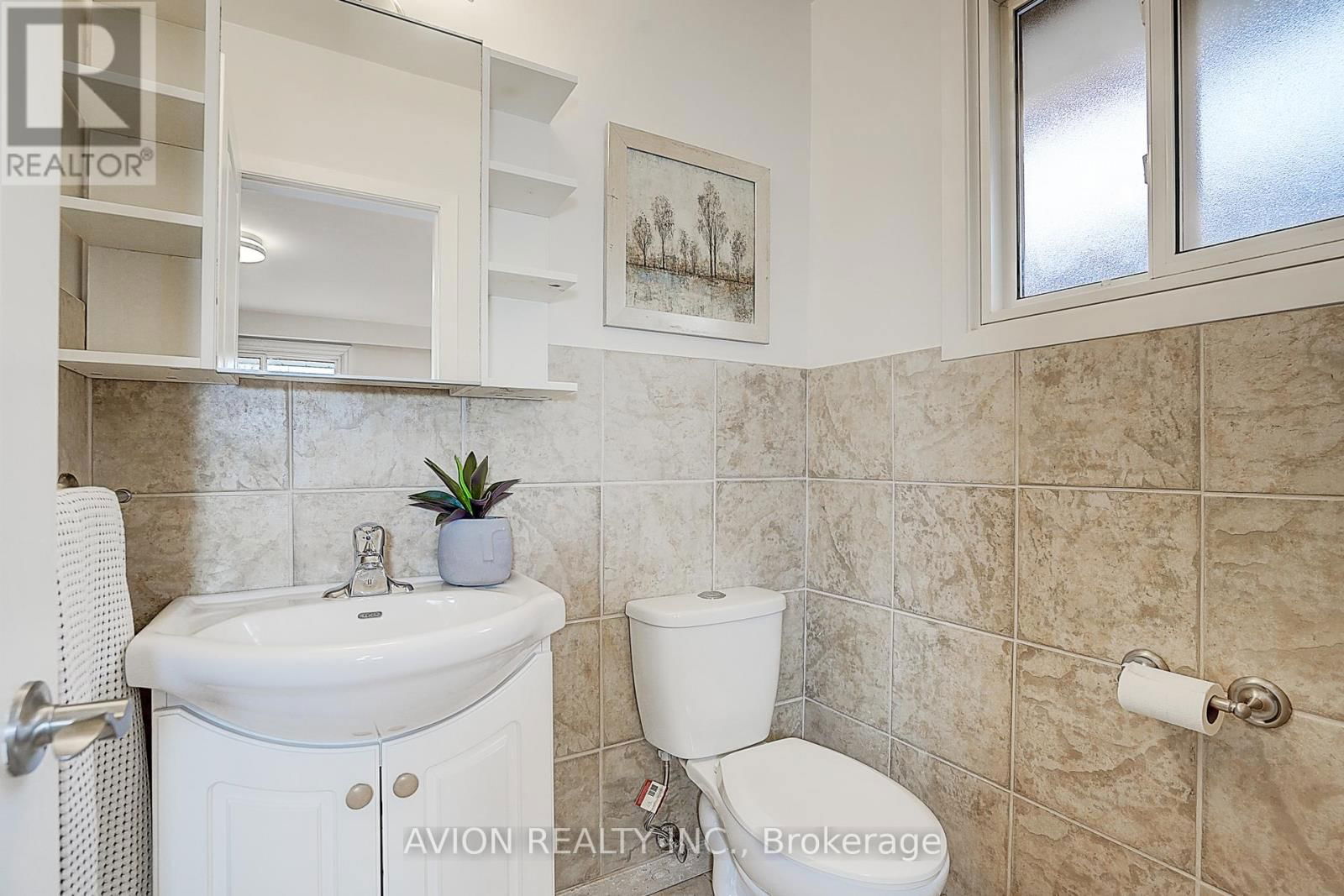 3171 GOLDEN ORCHARD DRIVE Image 21