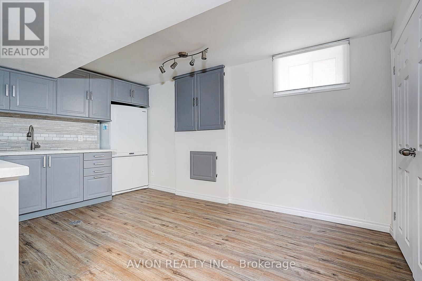 3171 GOLDEN ORCHARD DRIVE Image 28