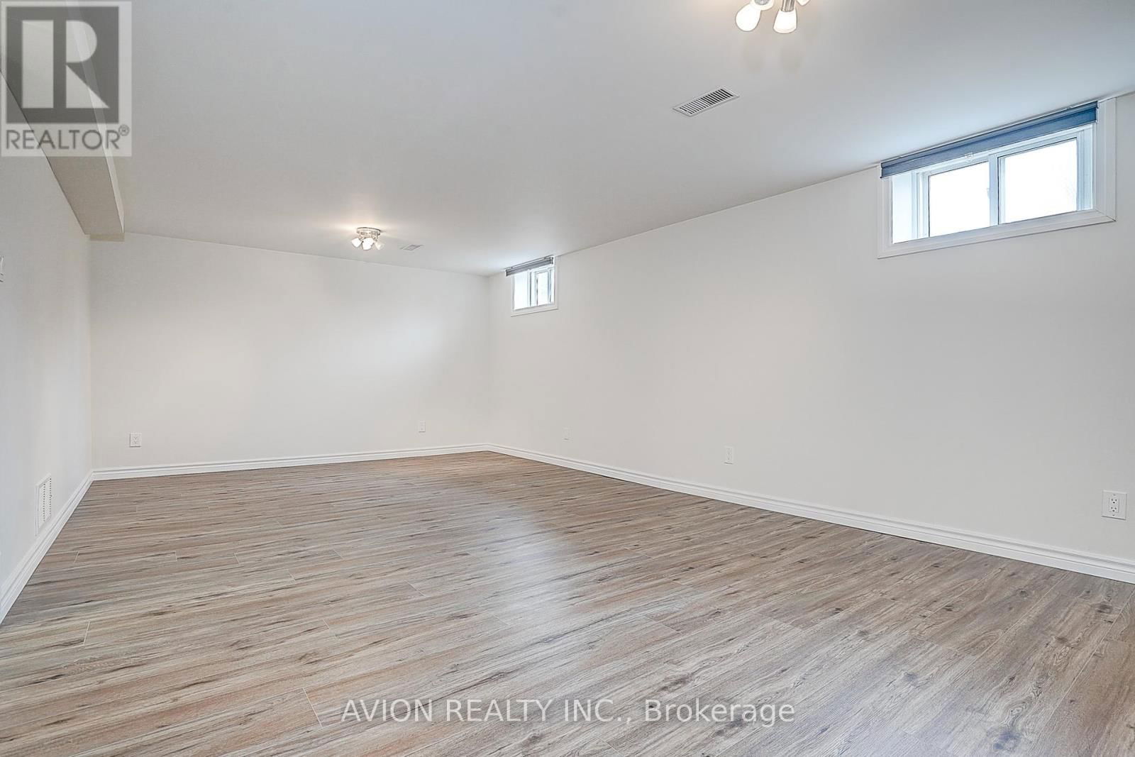 3171 GOLDEN ORCHARD DRIVE Image 35