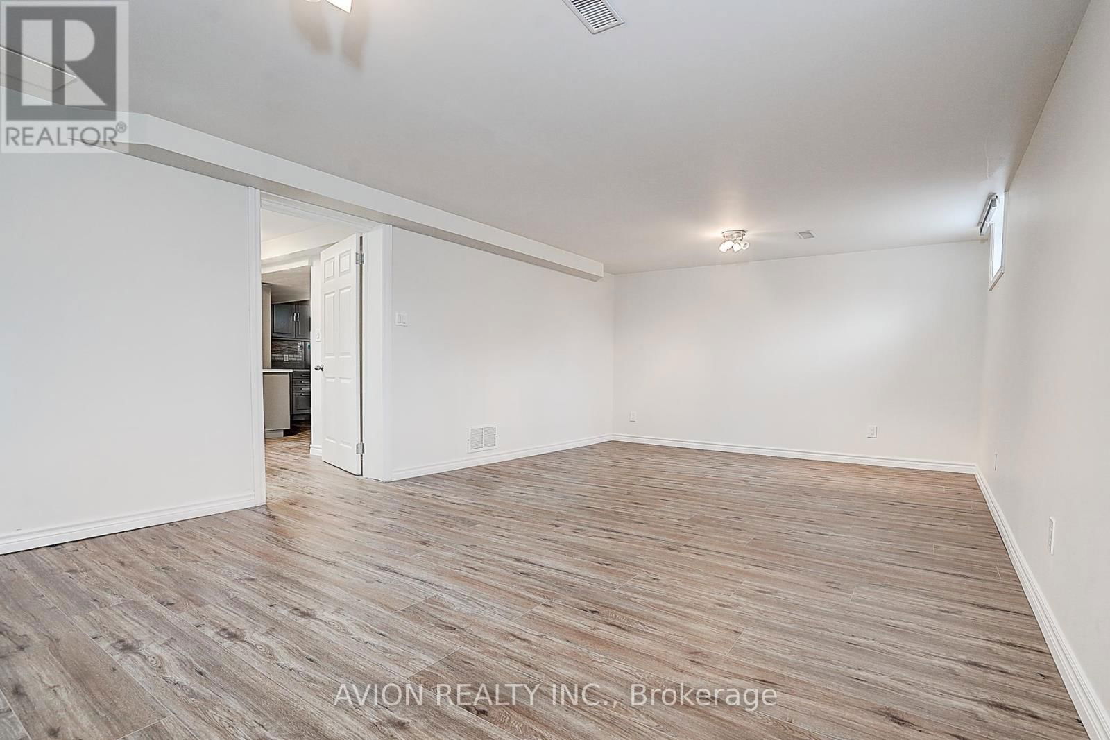 3171 GOLDEN ORCHARD DRIVE Image 36