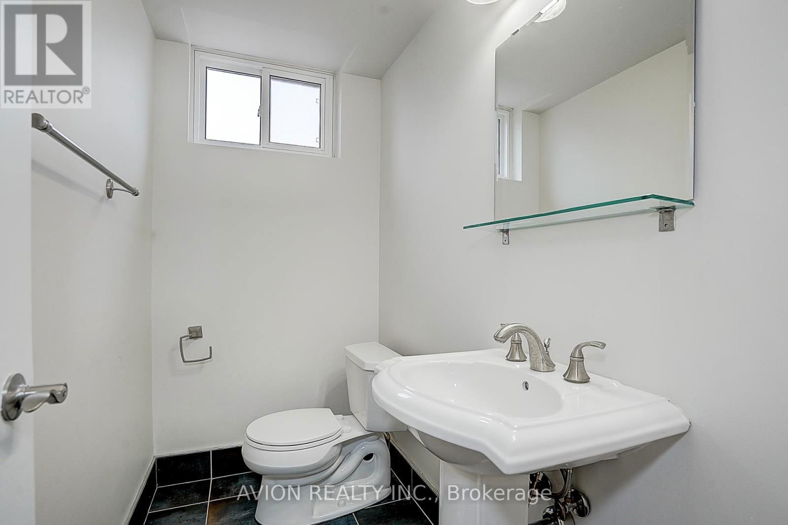 3171 GOLDEN ORCHARD DRIVE Image 37