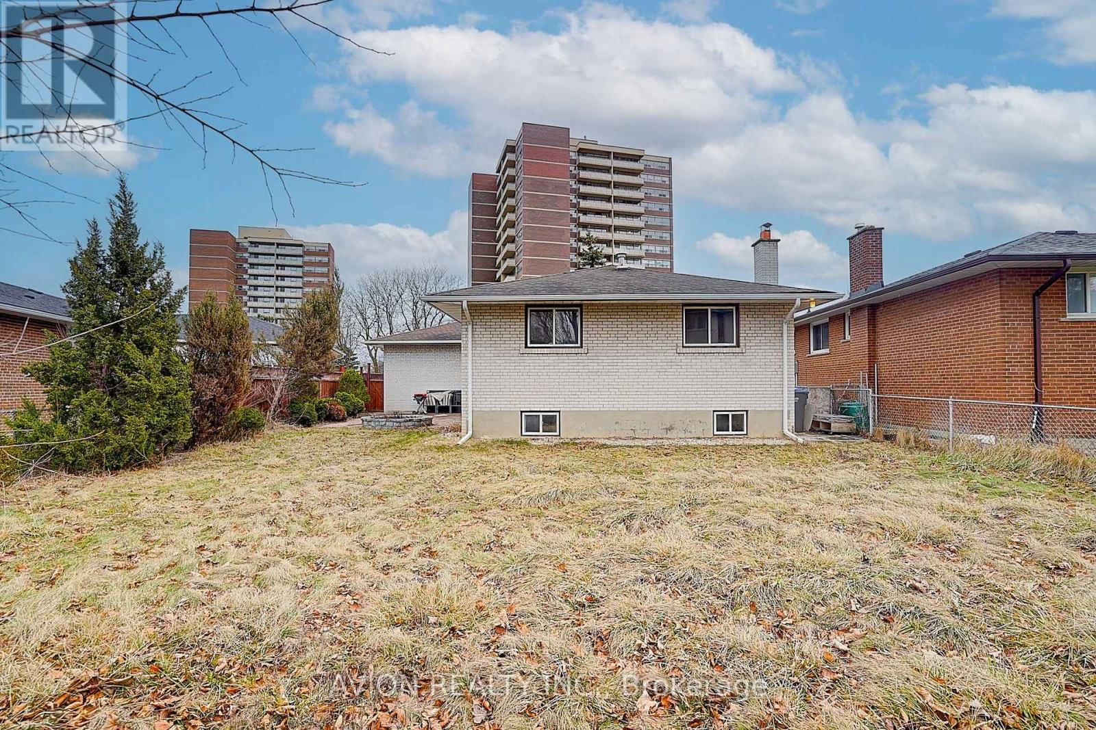 3171 GOLDEN ORCHARD DRIVE Image 40