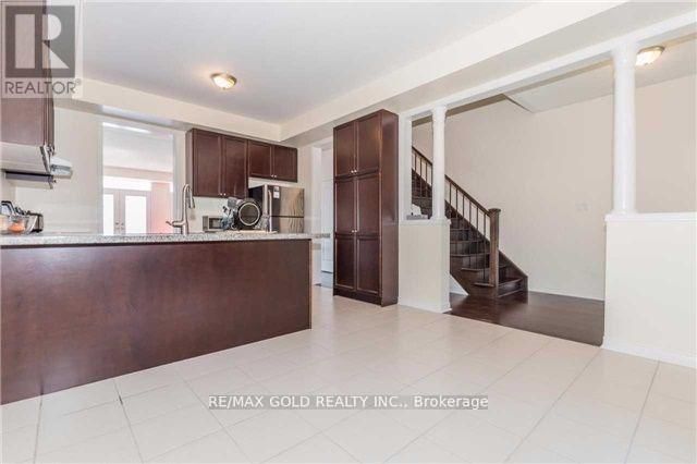 124 INSPIRE BOULEVARD Image 4