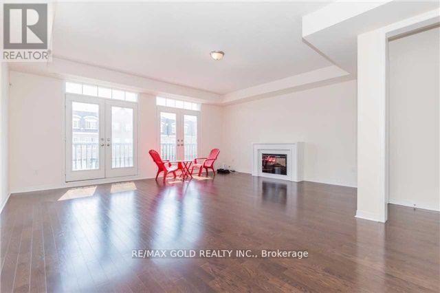 124 INSPIRE BOULEVARD Image 7
