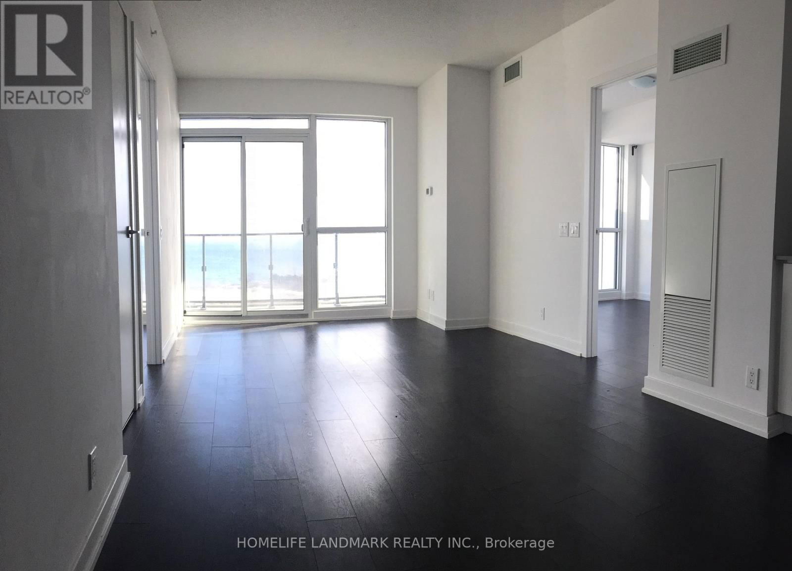 2210 - 2200 LAKE SHORE BOULEVARD WEST Image 1