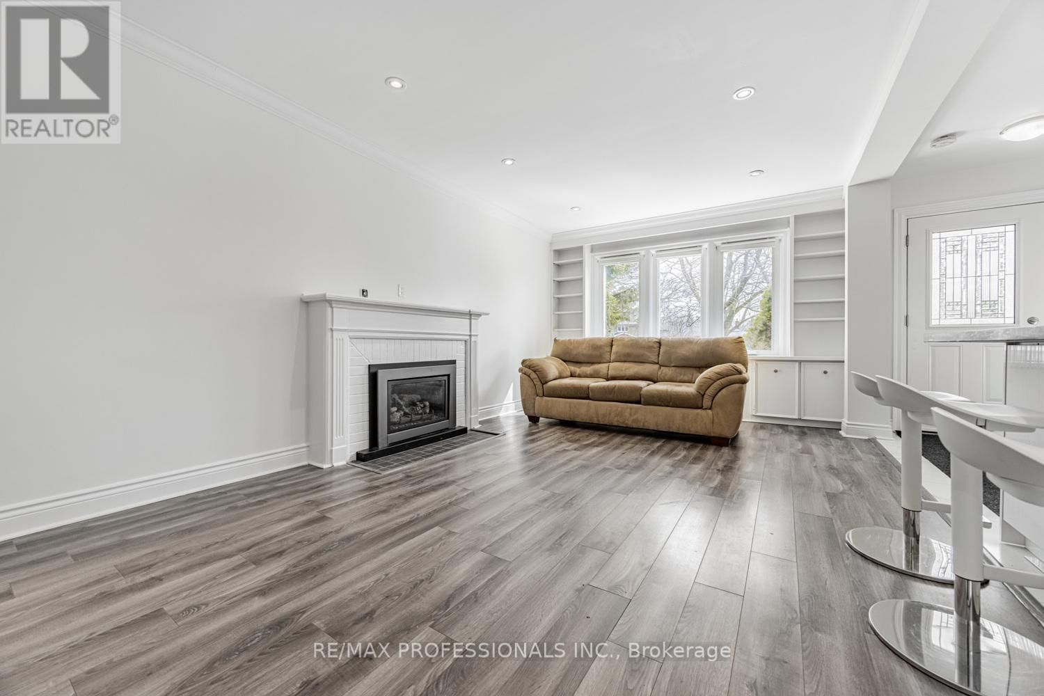 228 THE KINGSWAY Image 17
