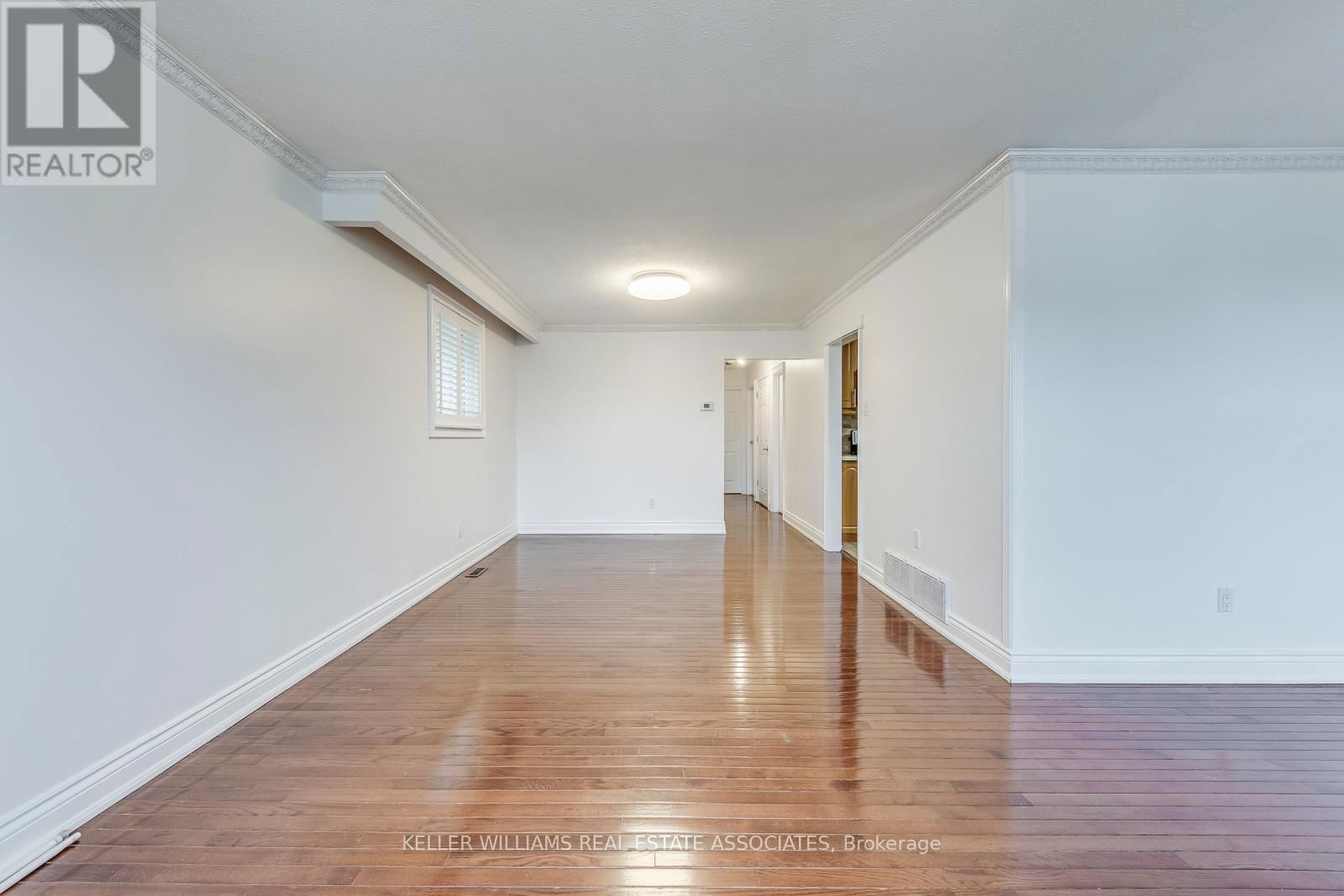 27 GONDOLA CRESCENT Image 10