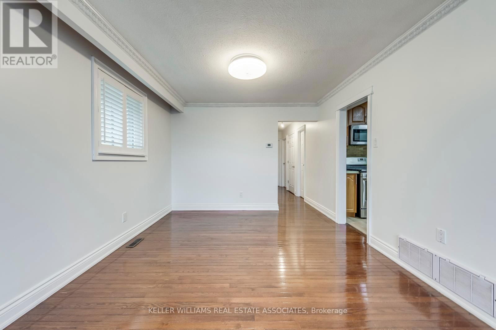 27 GONDOLA CRESCENT Image 11