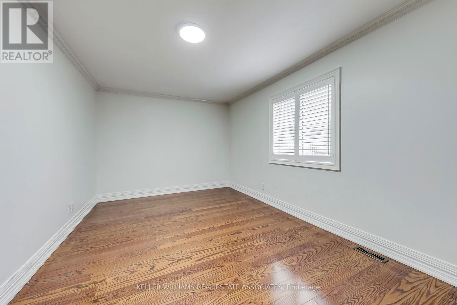 27 GONDOLA CRESCENT Image 19