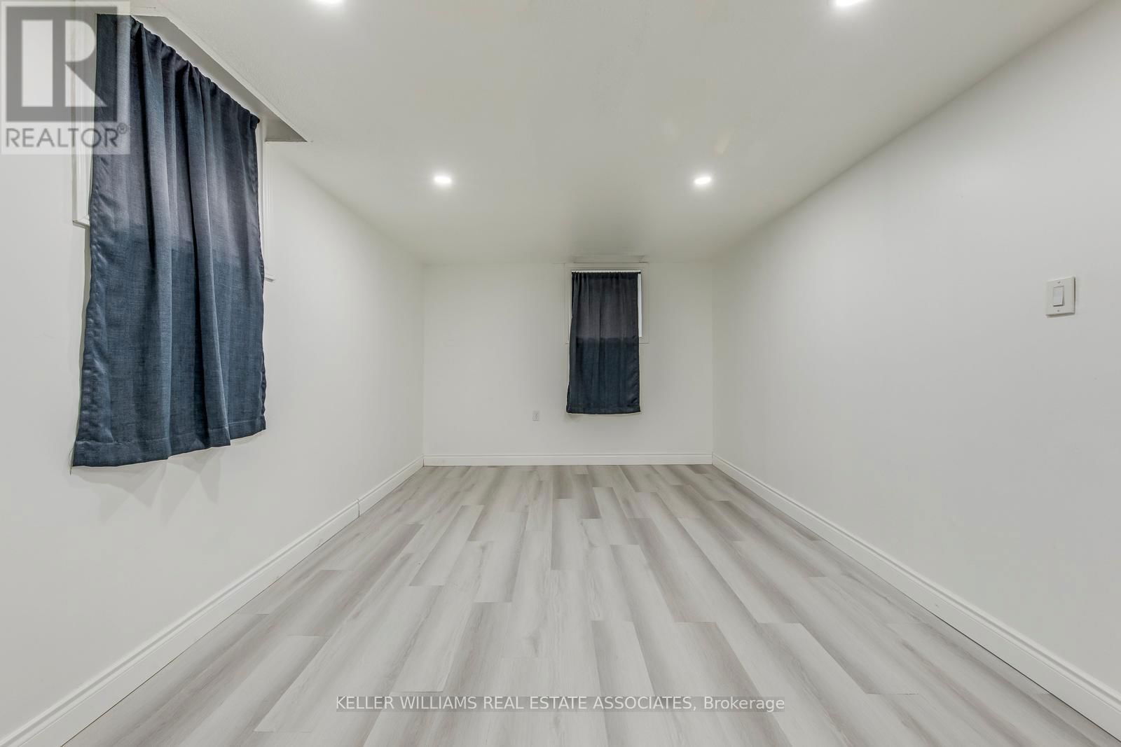 27 GONDOLA CRESCENT Image 11