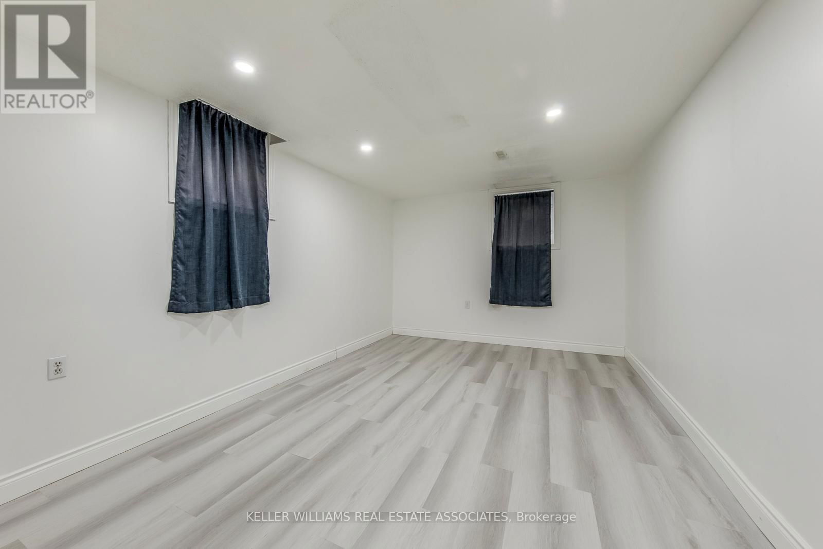 27 GONDOLA CRESCENT Image 12