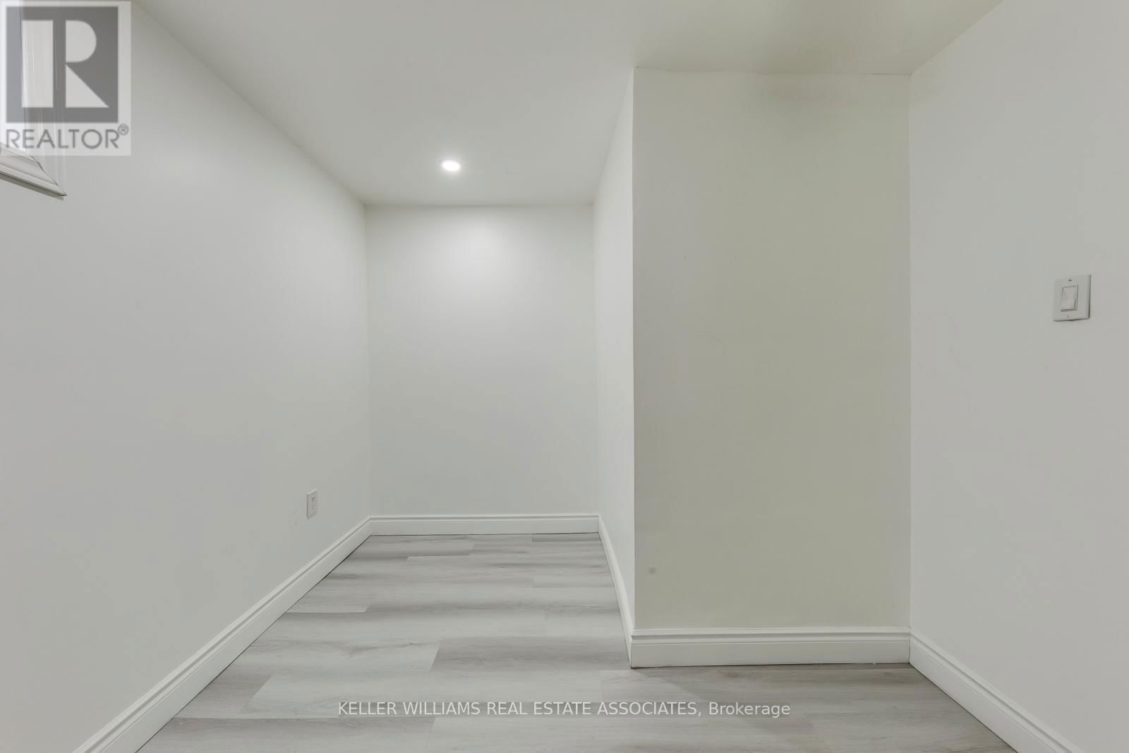 27 GONDOLA CRESCENT Image 14