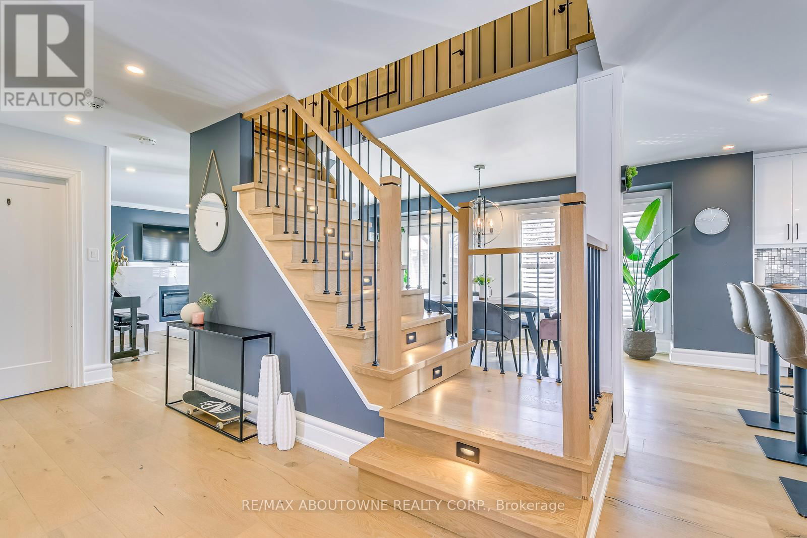 322 MARY STREET Image 22