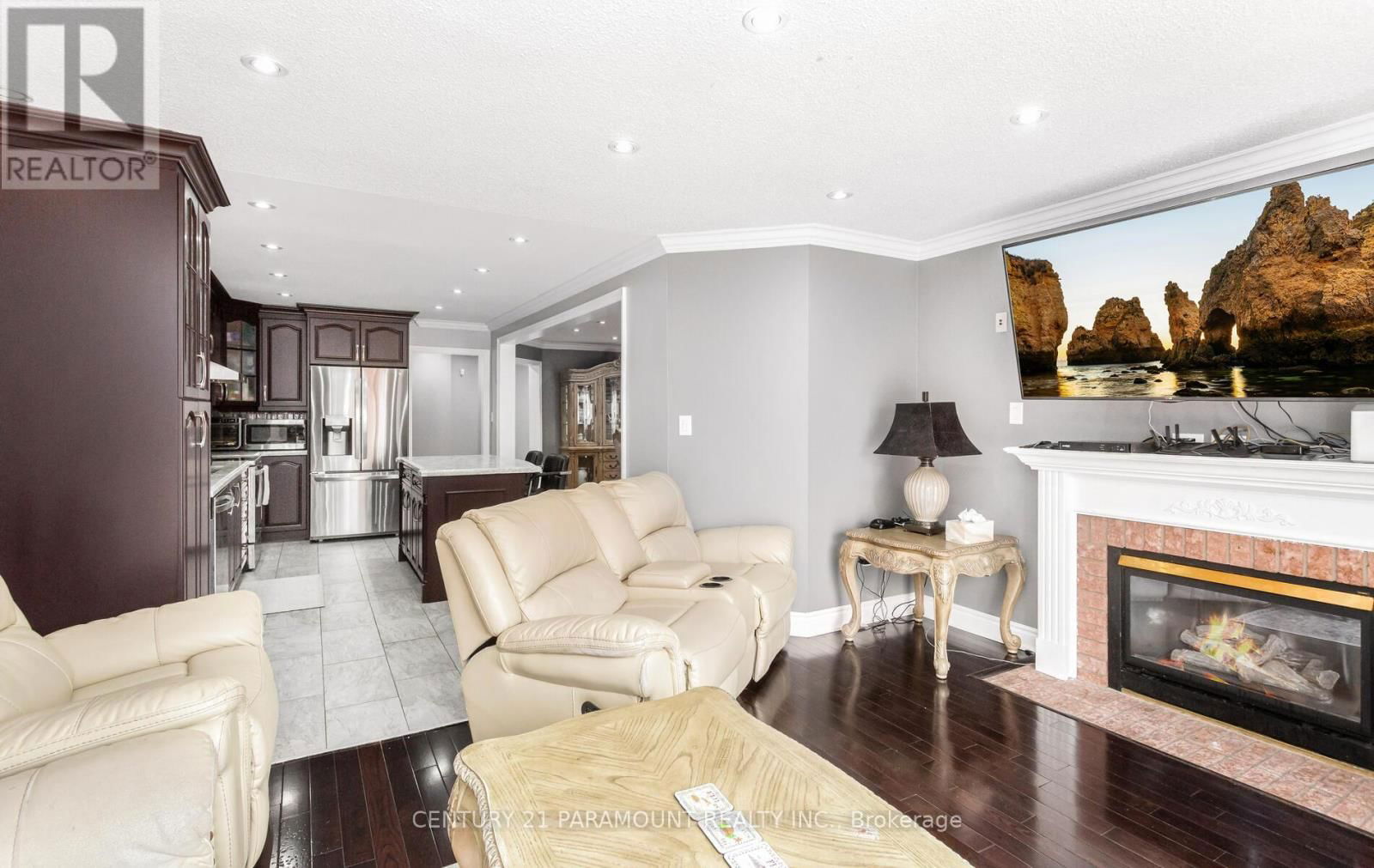 112 WILDBERRY CRESCENT Image 11