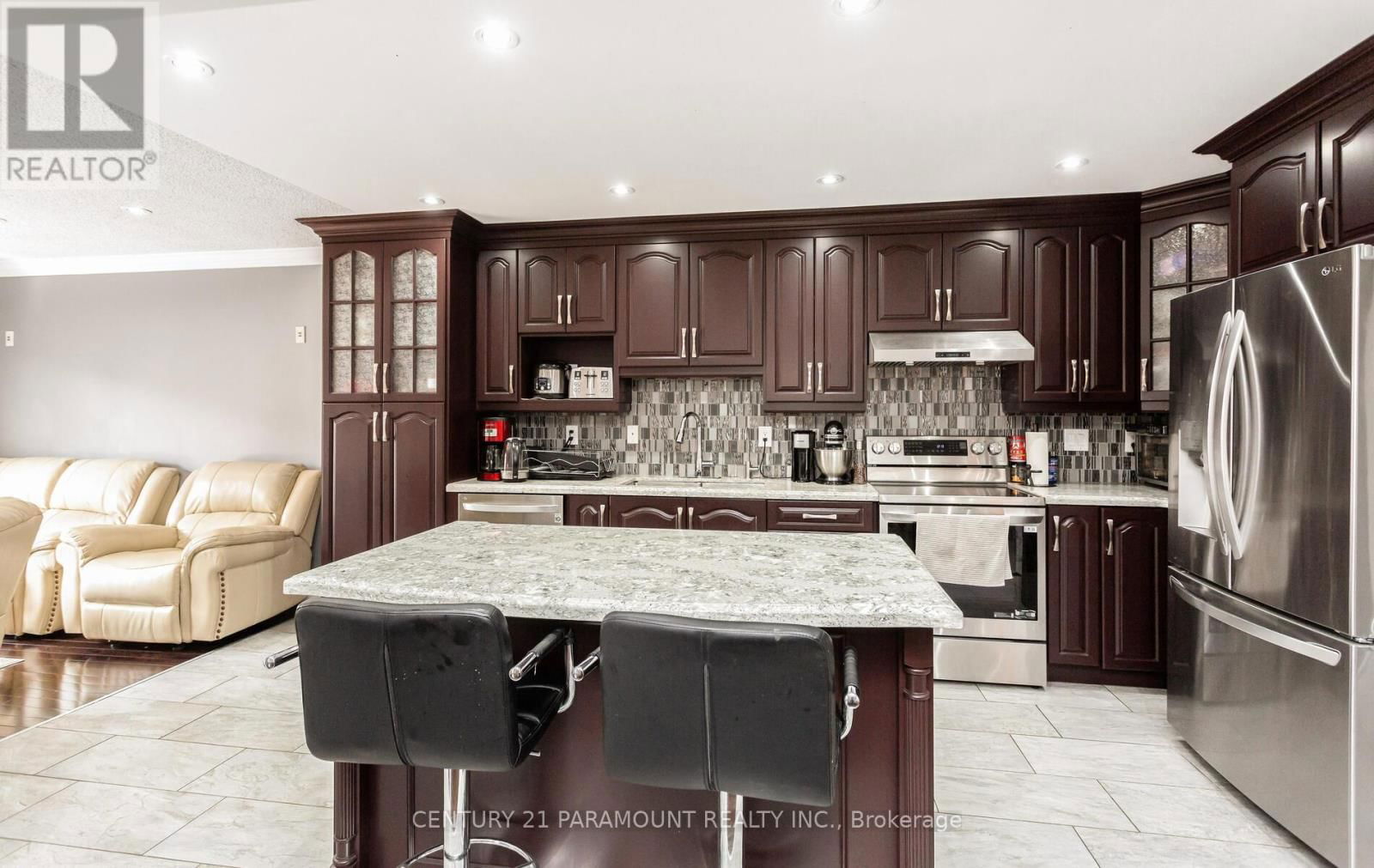 112 WILDBERRY CRESCENT Image 13