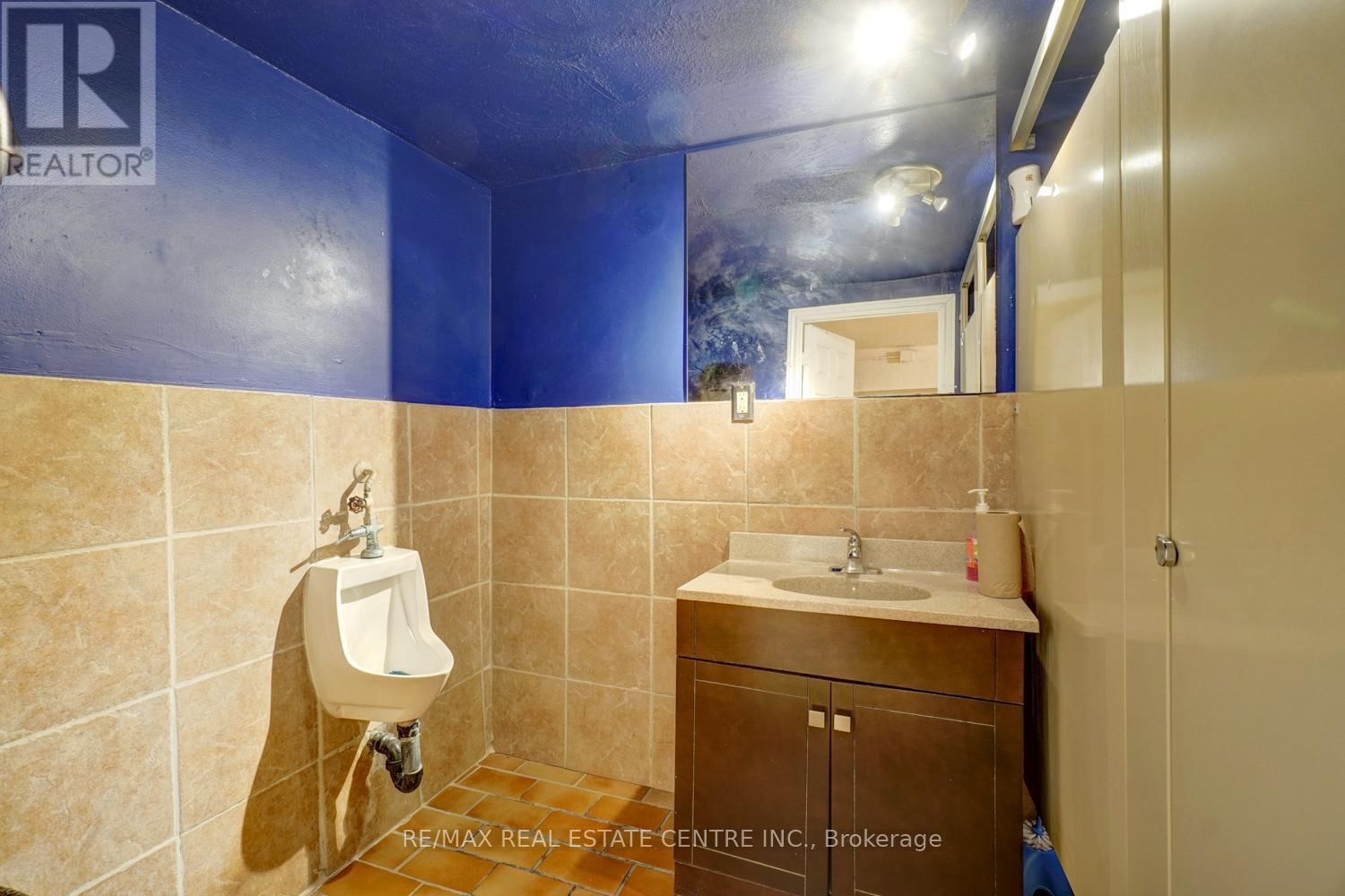 1127 ST CLAIR AVENUE WEST Image 20